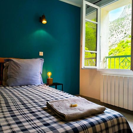 Auberge De Calendal 호텔 Aiglun  외부 사진