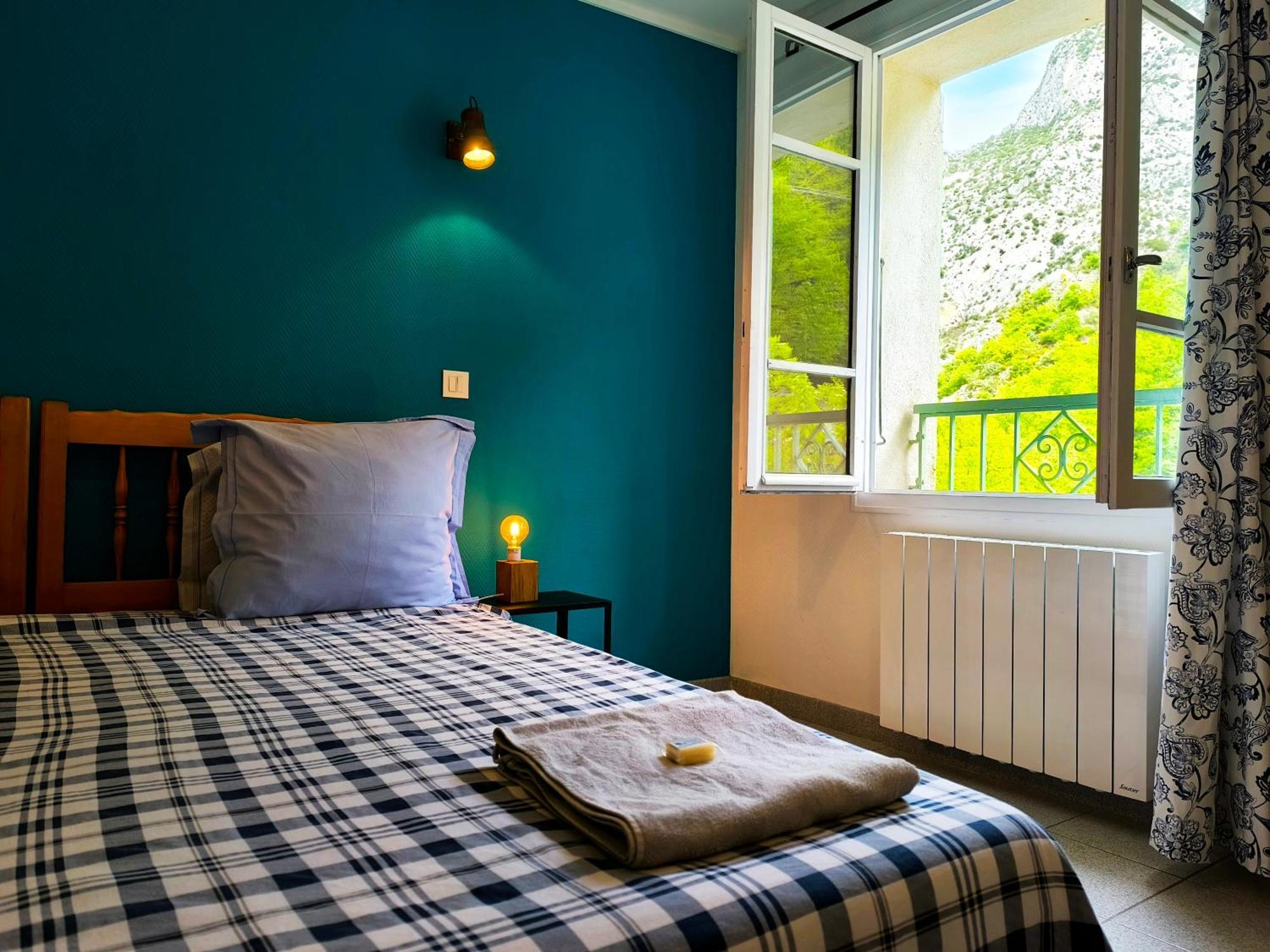 Auberge De Calendal 호텔 Aiglun  외부 사진